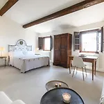 Hotel Diffuso Borgo Santo 3*